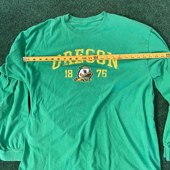University of Oregon Ducks long sleeve - Picture 3 of 5